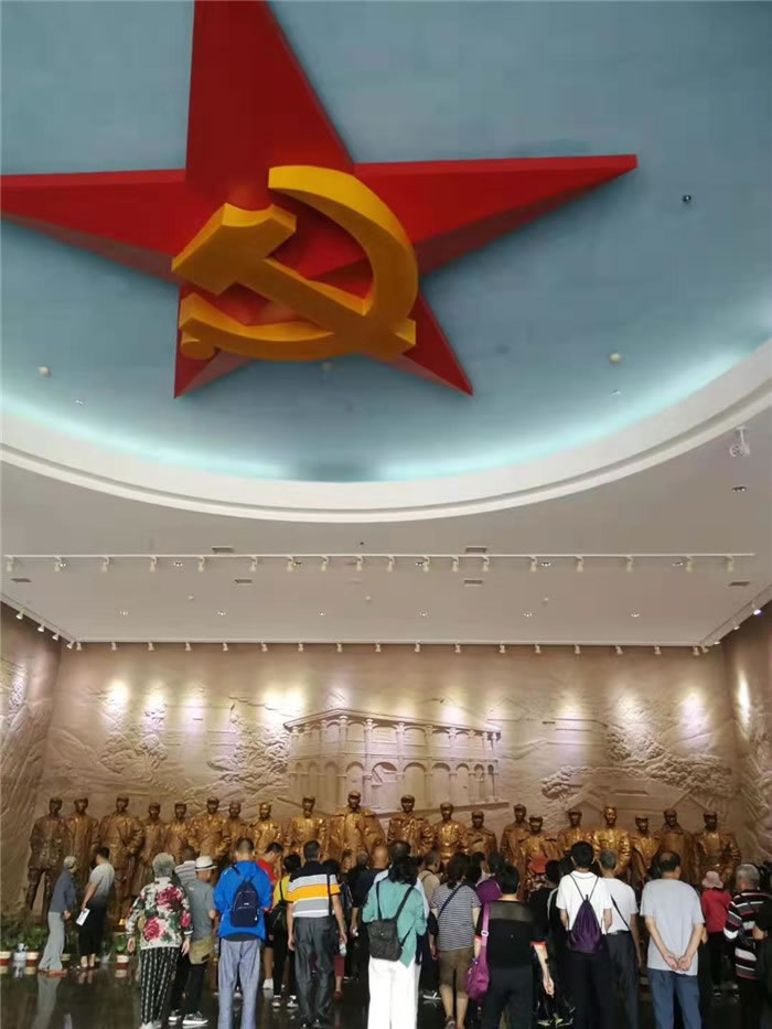 東風基地綿陽老兵重走長征路:參觀貴州婁山關戰斗遺址和遵義會址精彩回放